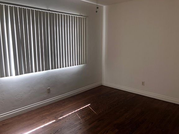 4th image of 4566 35th St