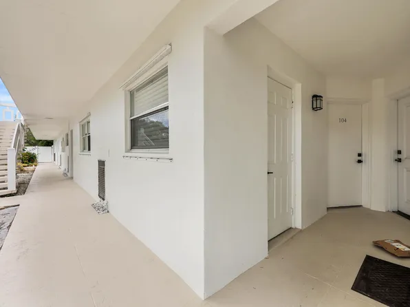 91 Willow Rd APT 104, Tequesta, FL 33469