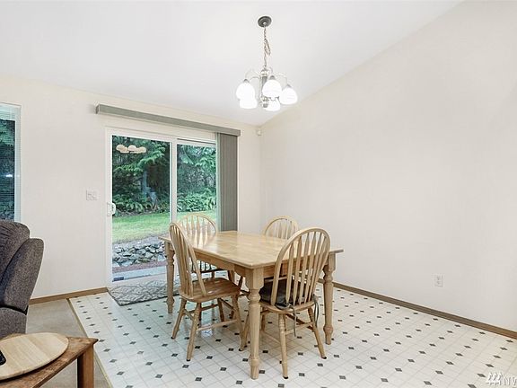 4th image of 12414 190th Avenue Ct E