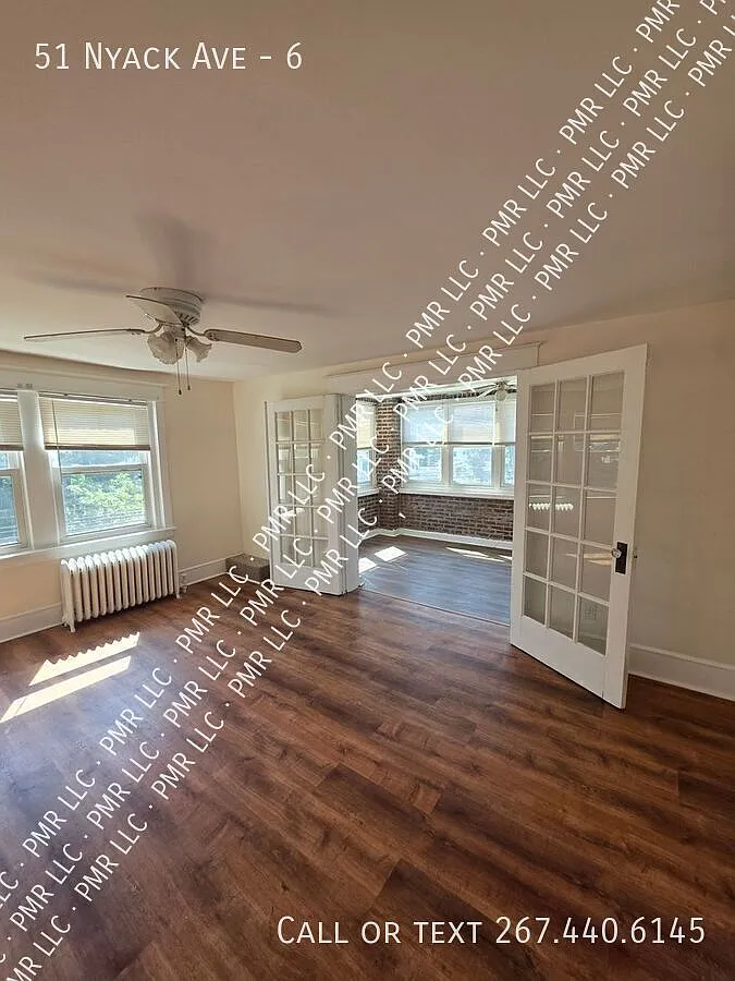 Light filled 2 bedroom apartment — Photo 1