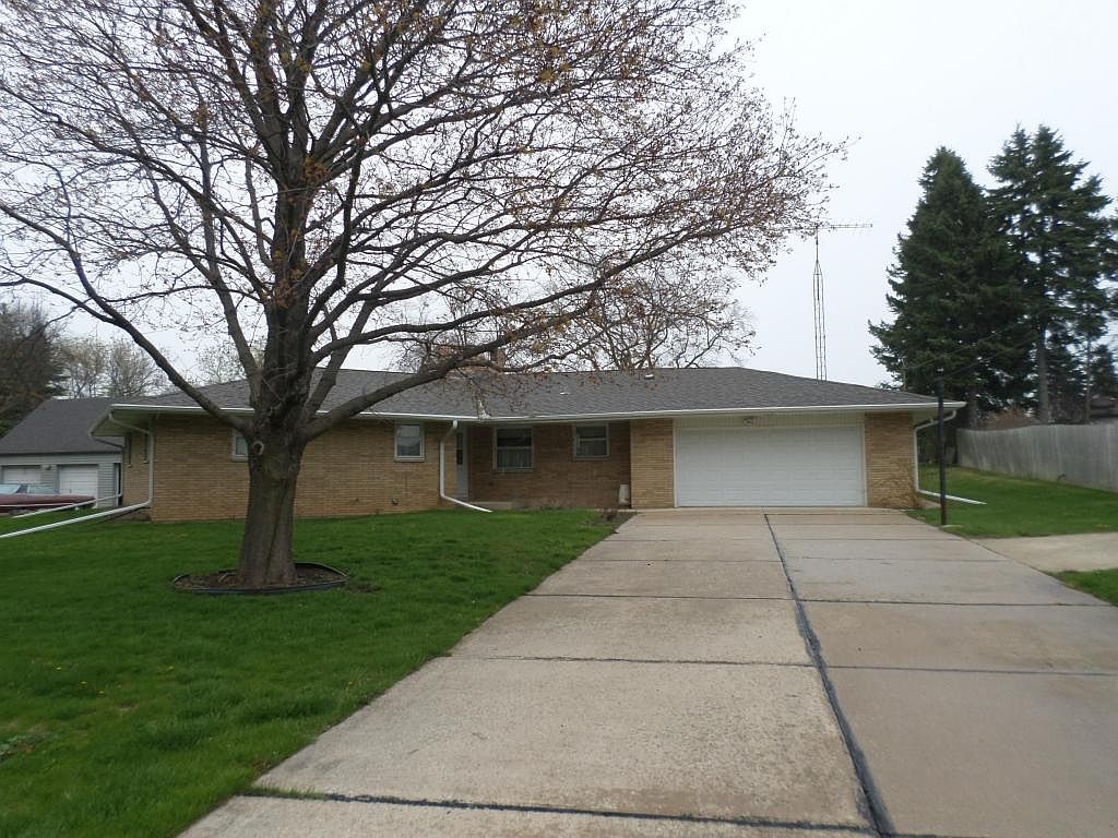 825 Newman Rd S, Racine, WI 53406 Zillow