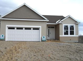 1464 Lawncrest Ct NE, Grand Rapids, MI 49505
