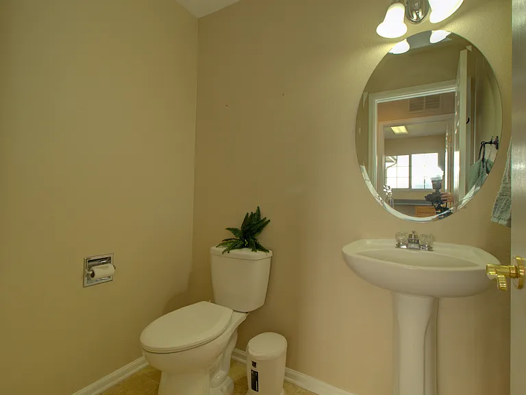 9202 Royal Melbourne Cir — Photo 48