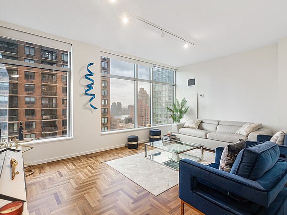 4th image of 250 E 54th St APT 26E