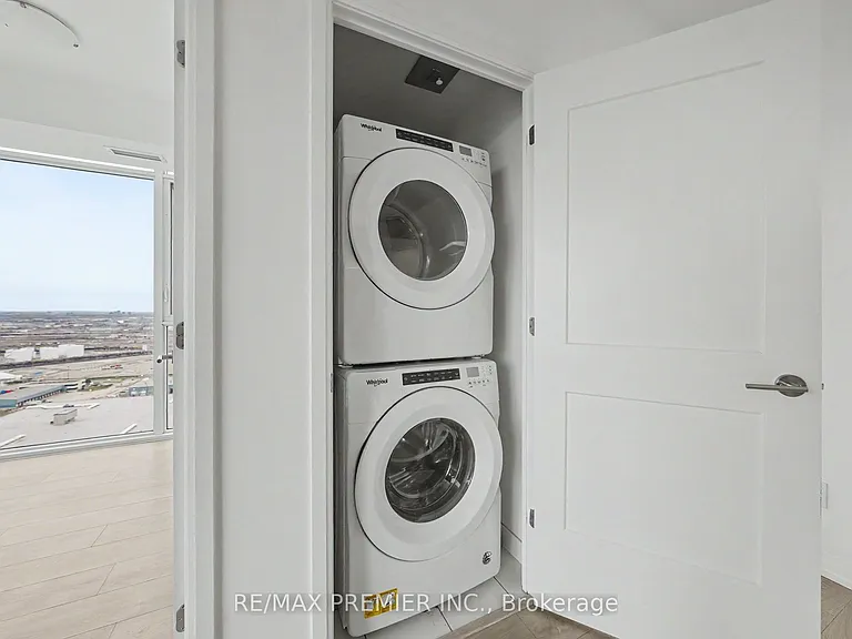 7895 Jane St #3015 — Photo 13