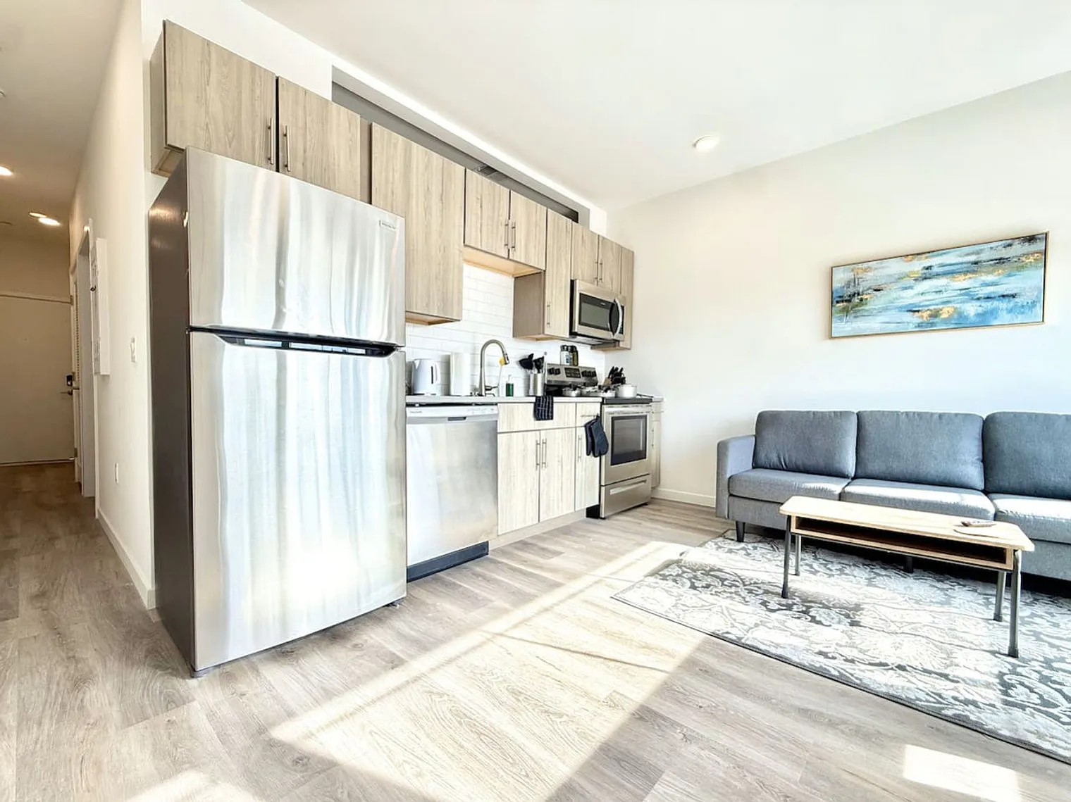 1 bed, 1.0 bath, 6027 sqft, $7,354 — Photo 3