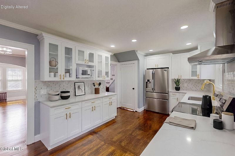 4th image of 119 Western Parkway