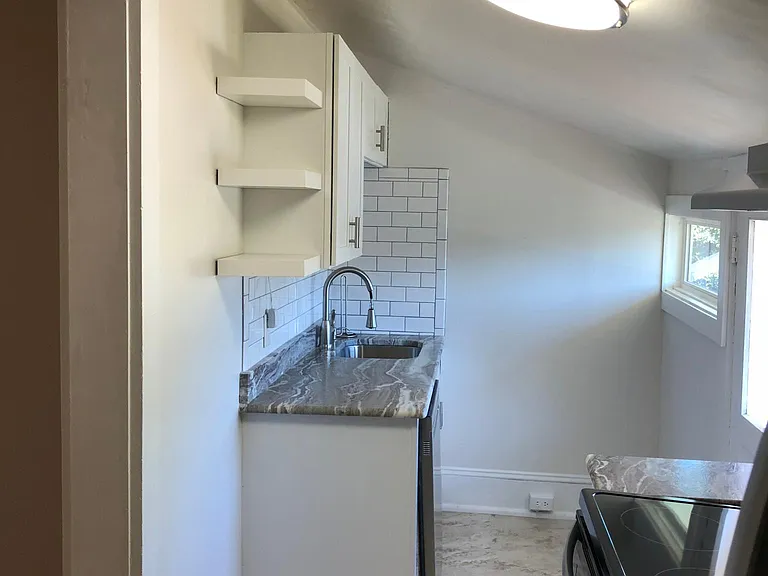 1806 Maiden Ln SW #B — Photo 14
