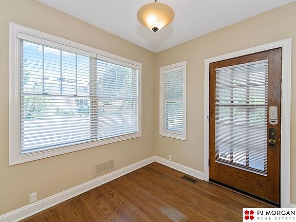 3rd image of 3601 Davenport St #1