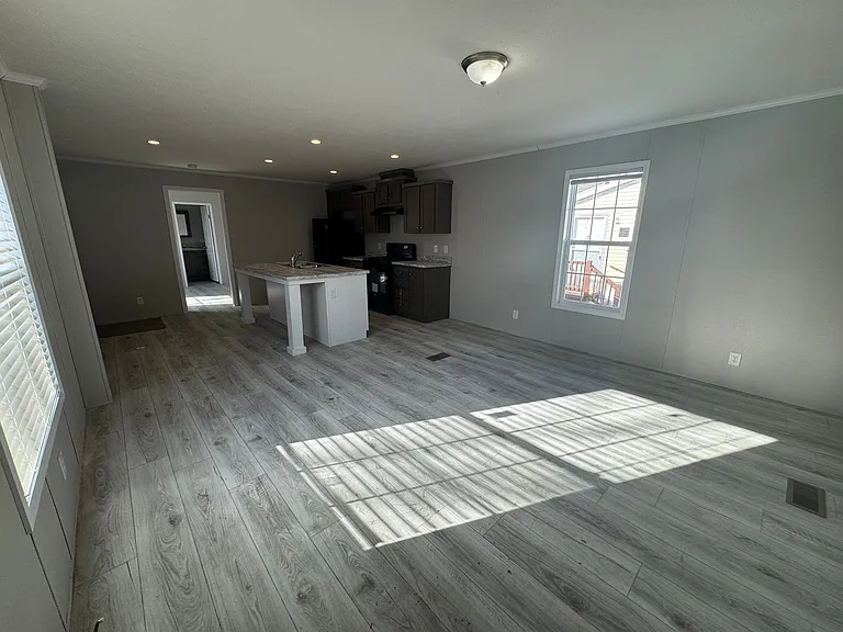 Colonial Oaks — Photo 19