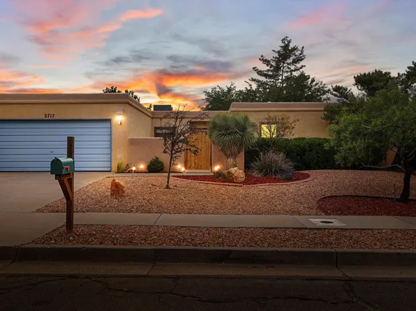2717 La Charles Dr NE, Albuquerque, NM 87112