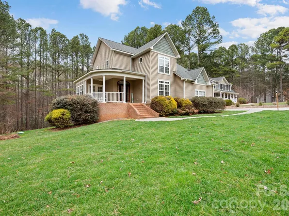 1606 High Ridge Dr, Stanley, NC 28164