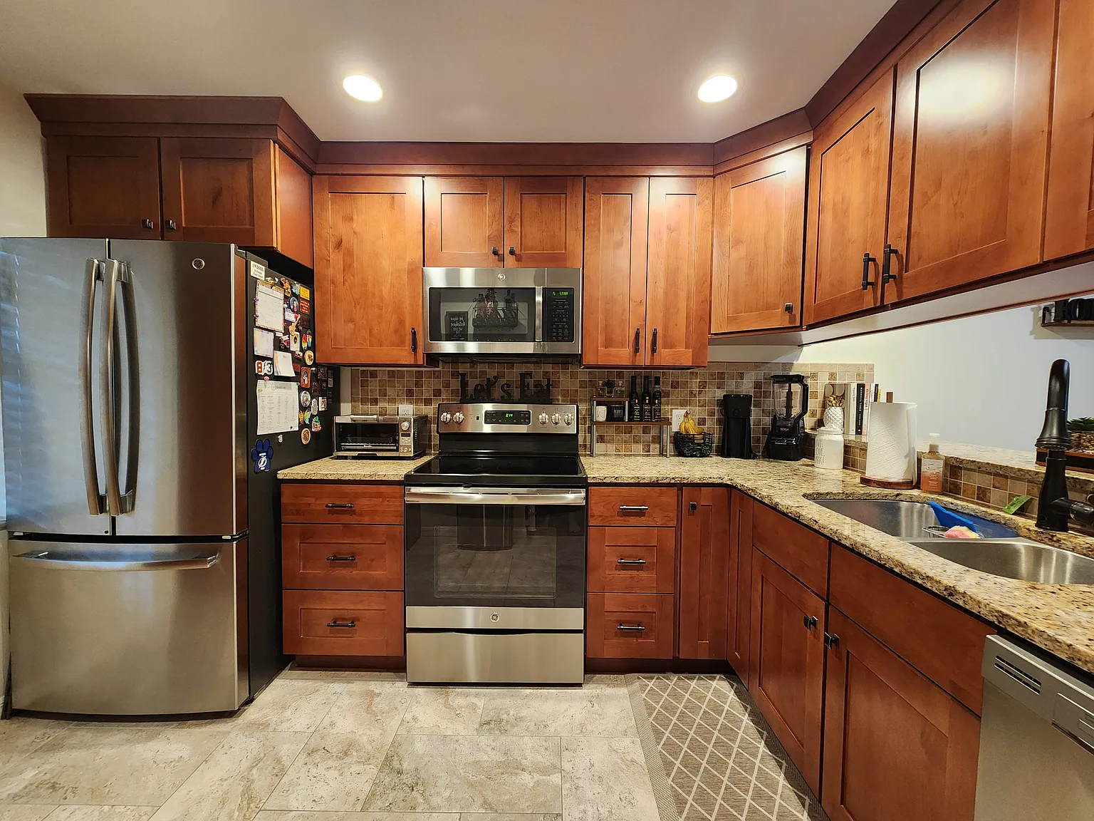2400 Winding Creek Blvd — Photo 3