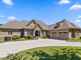 554 Castle Dr, Trenton, GA 30752