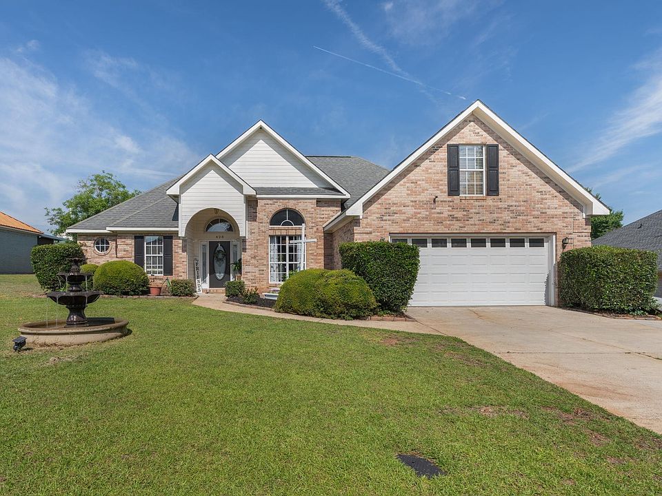 1st image of 428 Cross Creek Way