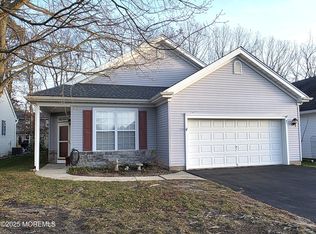 91 Robin Lane, Barnegat, NJ 08005