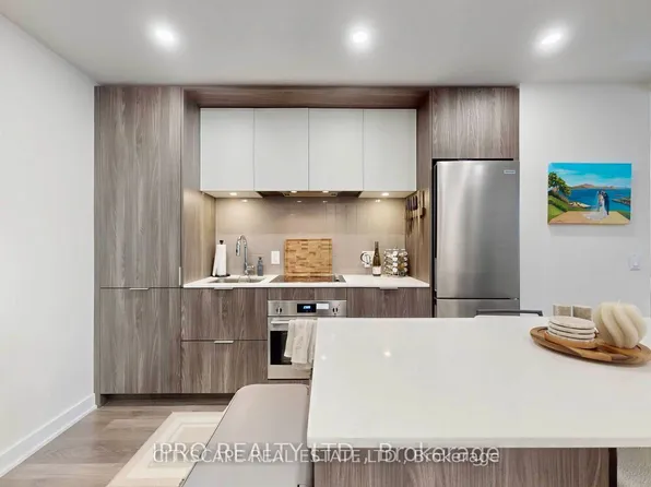 35 Tubman Ave #716, Toronto, ON M5A 0T1