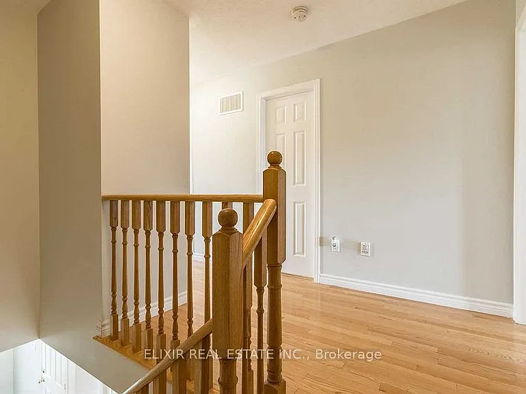 90 Delport Close — Photo 16