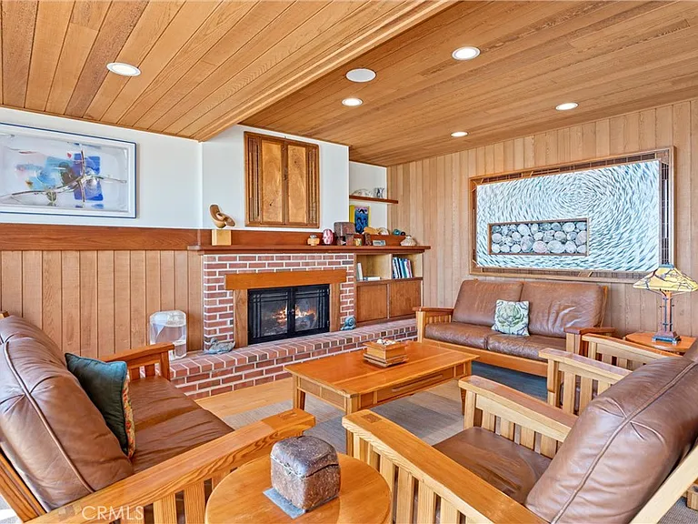 1911 Ocean Way — Photo 12