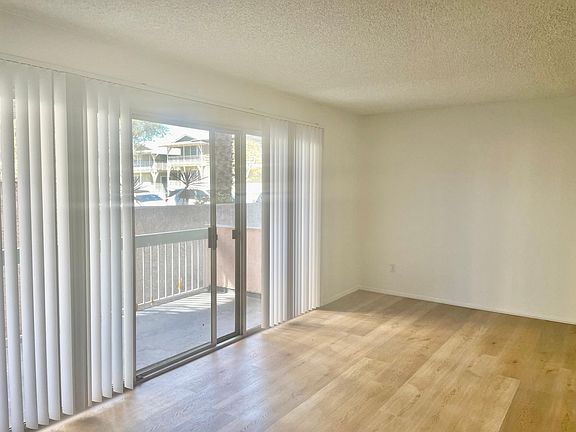 4th image of 420 N Gertruda Ave #10