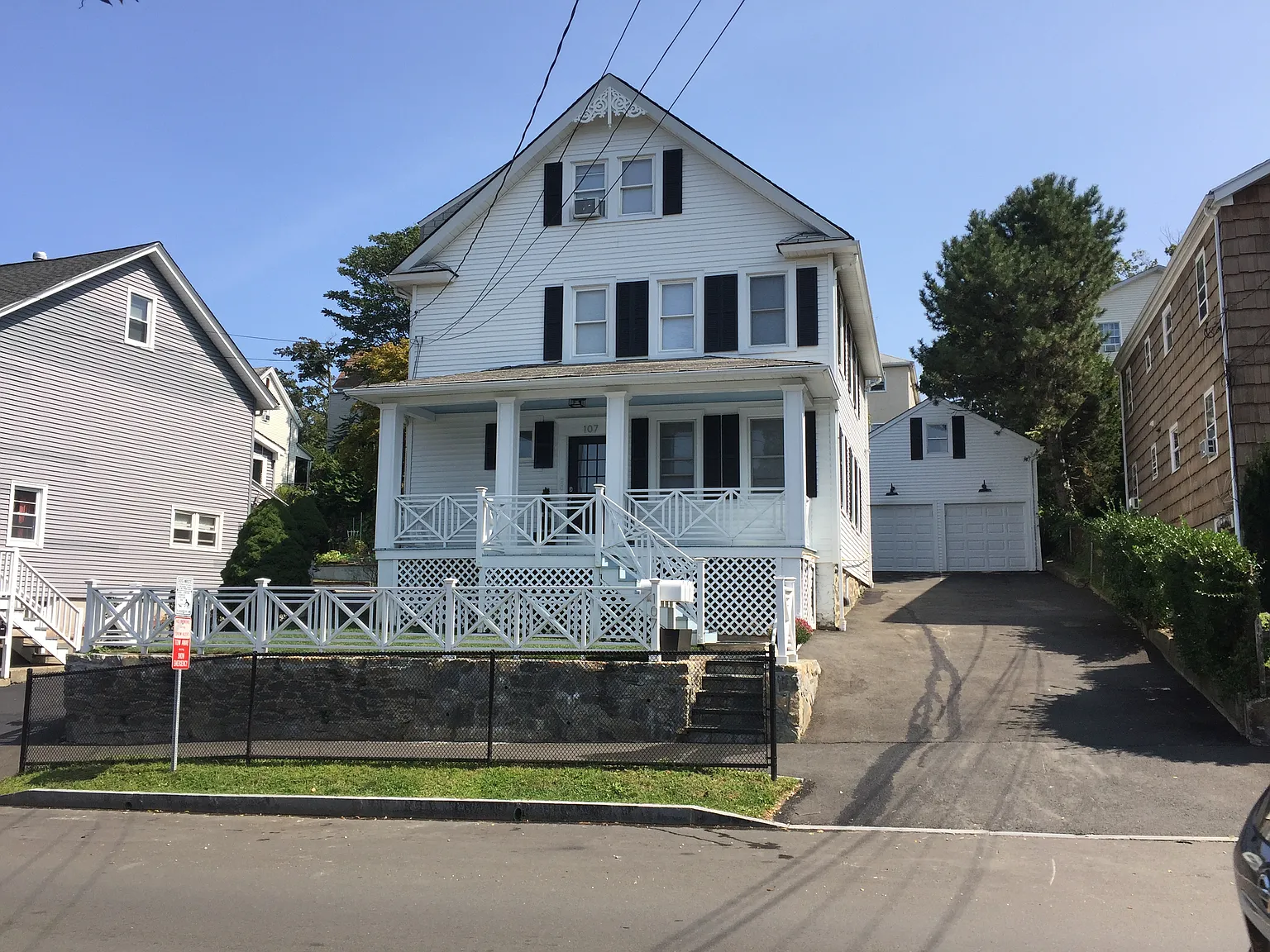 3 bed, 1350 sqft, $3,950 — Photo 1