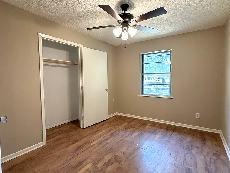 115 Crestwood Dr — Photo 12