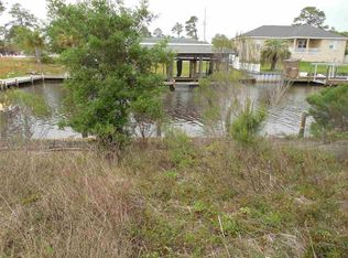 3326 Laurel Dr, Gulf Breeze, FL 32563