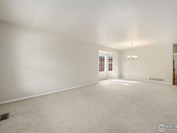 3rd image of 2356 Waverly Dr