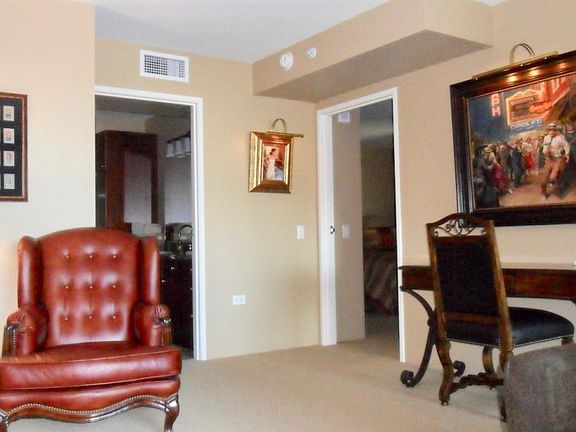 5th image of 4808 N 24th St Unit 1022