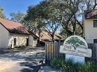 5626 Ashley Oaks Dr APT 28, Tampa, FL 33617