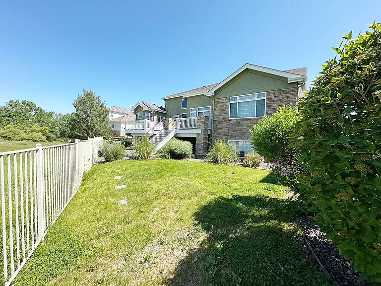 22351 E Plymouth Cir — Photo 4