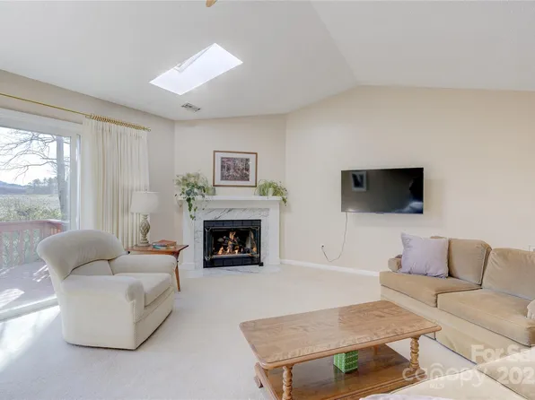 33 Partridge Berry Loop, Mills River, NC 28759