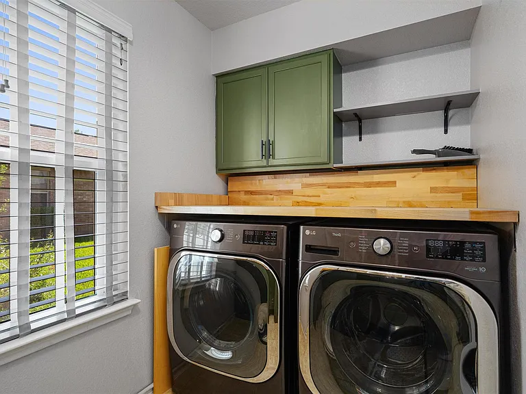 1713 Darjeeling Dr — Photo 12