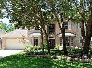 22 N Goldenvine Cir, Spring, TX 77382