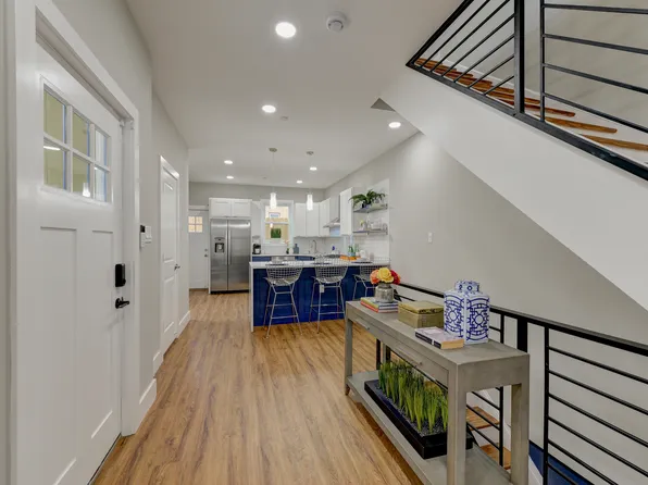 137 E Springer St, Philadelphia, PA 19119