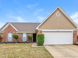 8105 Green Valley Cv, Southaven, MS 38671