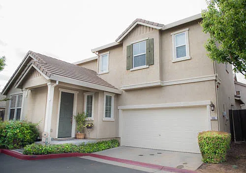 966 Courtyards Loop photo 1