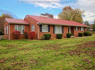 118 Maplewood Ests, Scott Depot, WV 25560