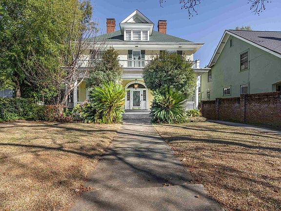 2nd image of 1012 Gregg St