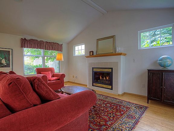 4th image of 316 105th St E