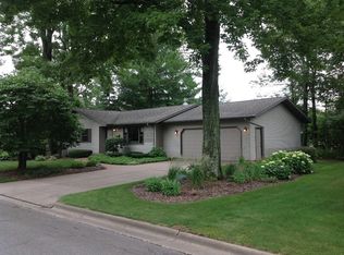 923 Hickory Rd, Wausau, WI 54403