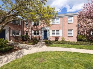 202 Seaton Rd APT 2, Stamford, CT 06902