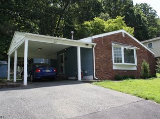 65 Daniel St, Dover, NJ 07801