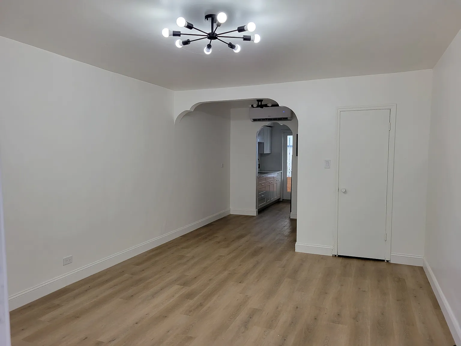 Studio, 450 sqft, $1,550 — Photo 4