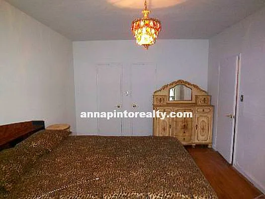 Sold by Anna Pinto Realty | media 26