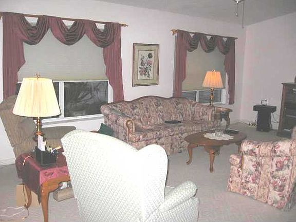 5th image of 26834 Forest Hill St