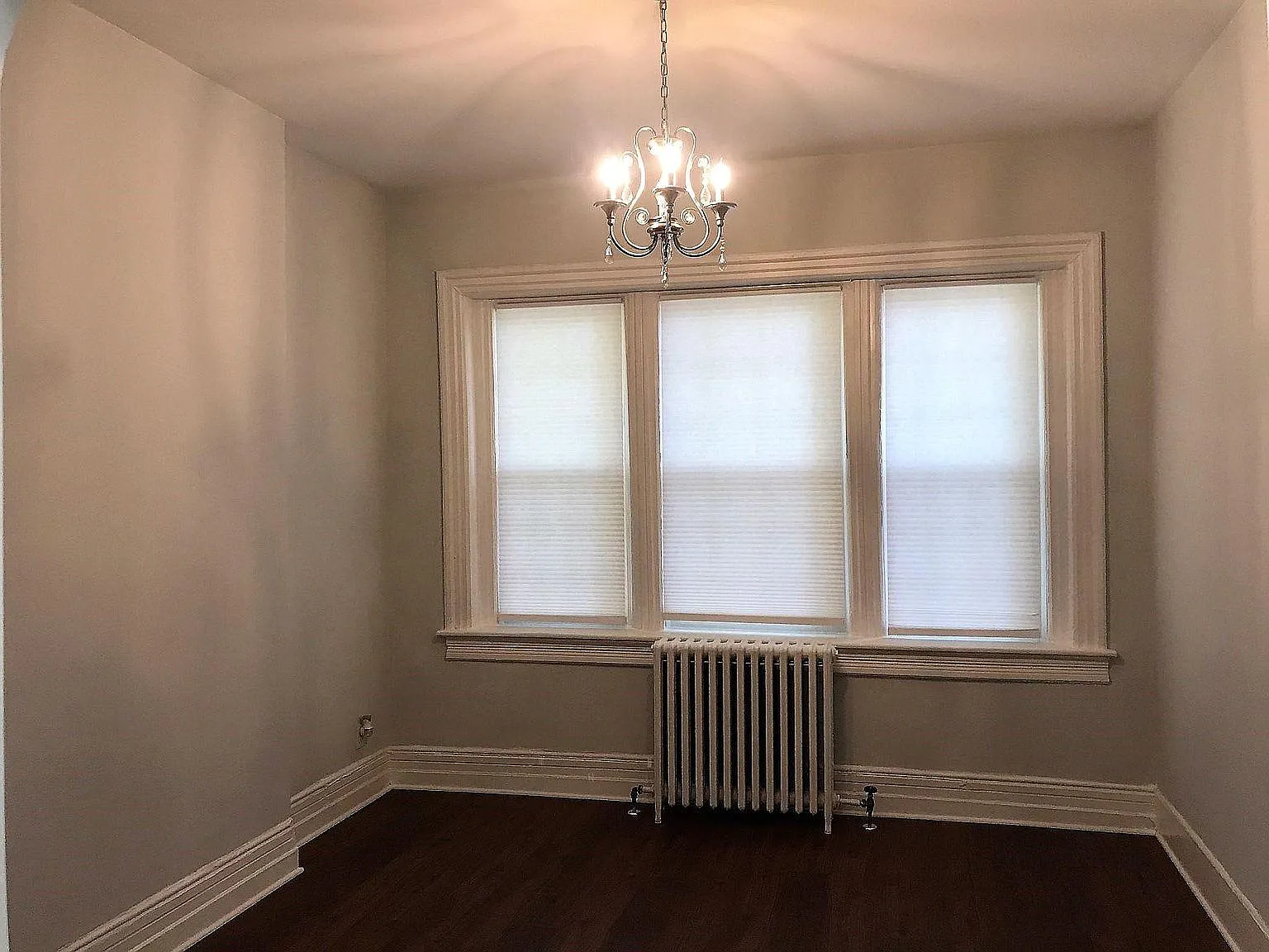 Studio, $900 — Photo 4