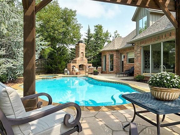 4th image of 12701 Downsview Ln