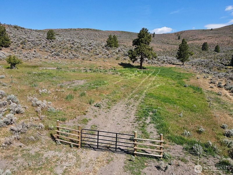 3rd image of 4 xx Secret Canyon Road