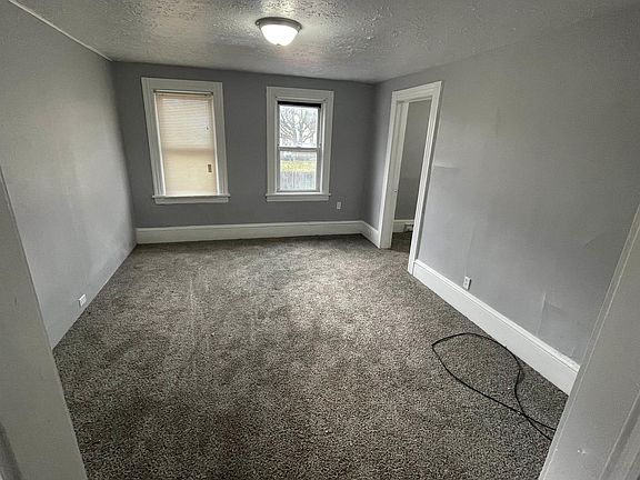 3rd image of 7408 Wentworth Ave #2